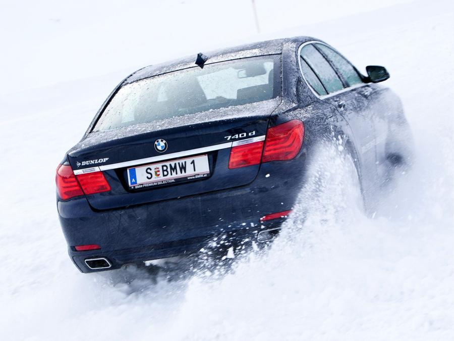  BMW 740d xDrive 2008 года  (фото 2 из 7)
